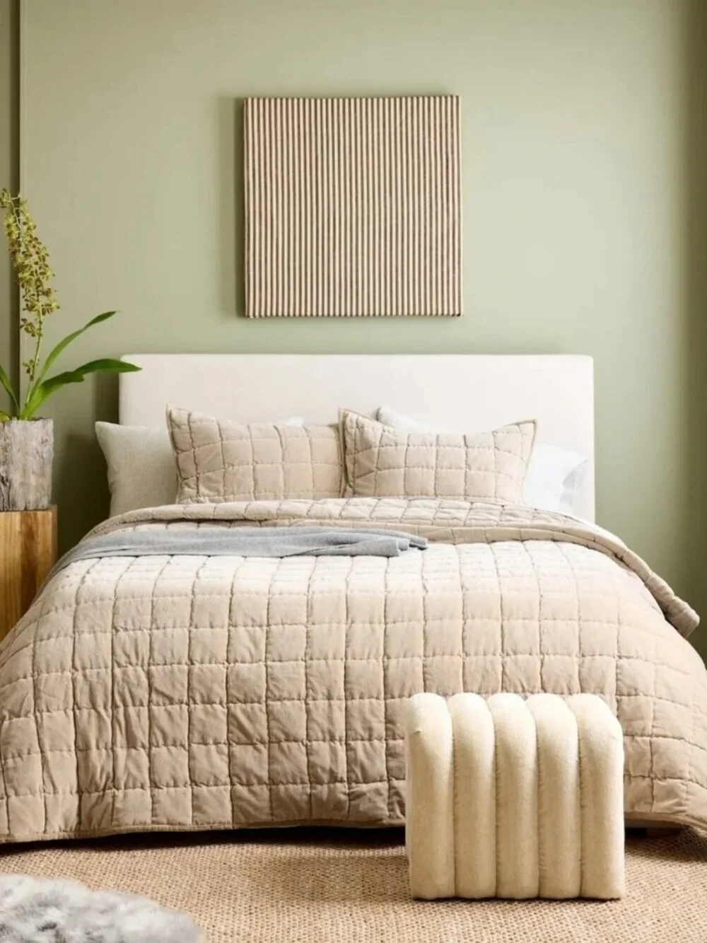 QUINCE Velvet Box Quilt KING and 2 KING Box Quilted Pillow Shams -  Tan -  NEW